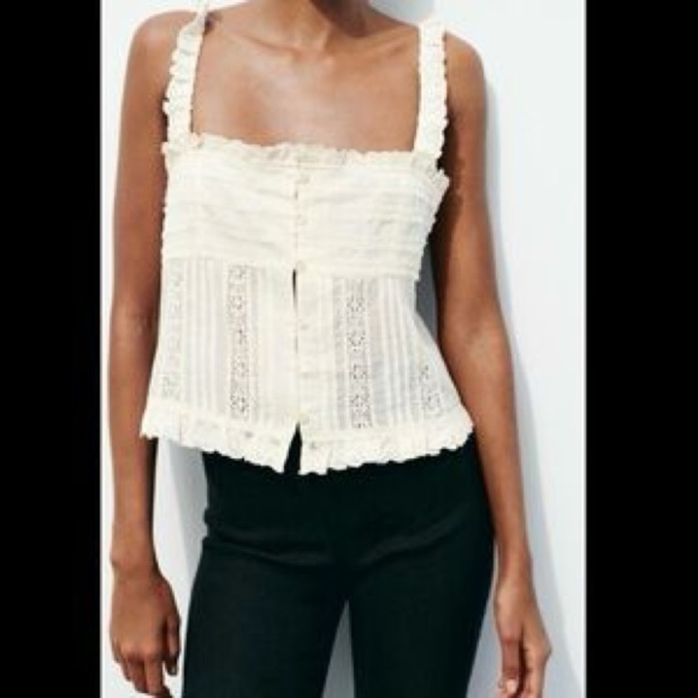 Zara Cream Textured Sleeveless Blouse